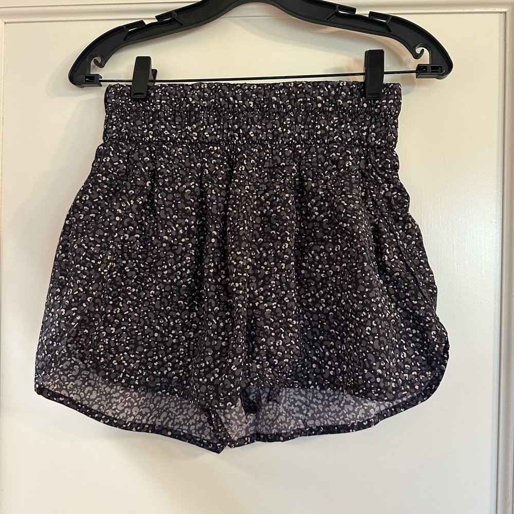 FREE PEOPLE MOVEMENT Leopard Print Shorts Women’s Medium